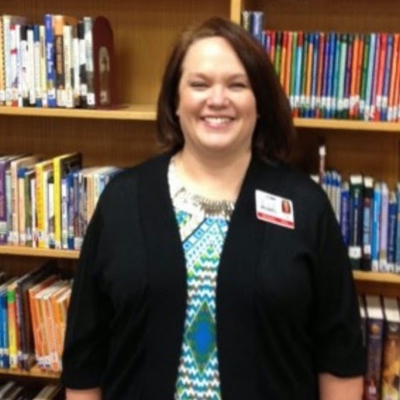 Meet your Posher, Lori - Picture 1 of 1